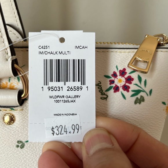 ✅Coach purse - Picture 8 of 12